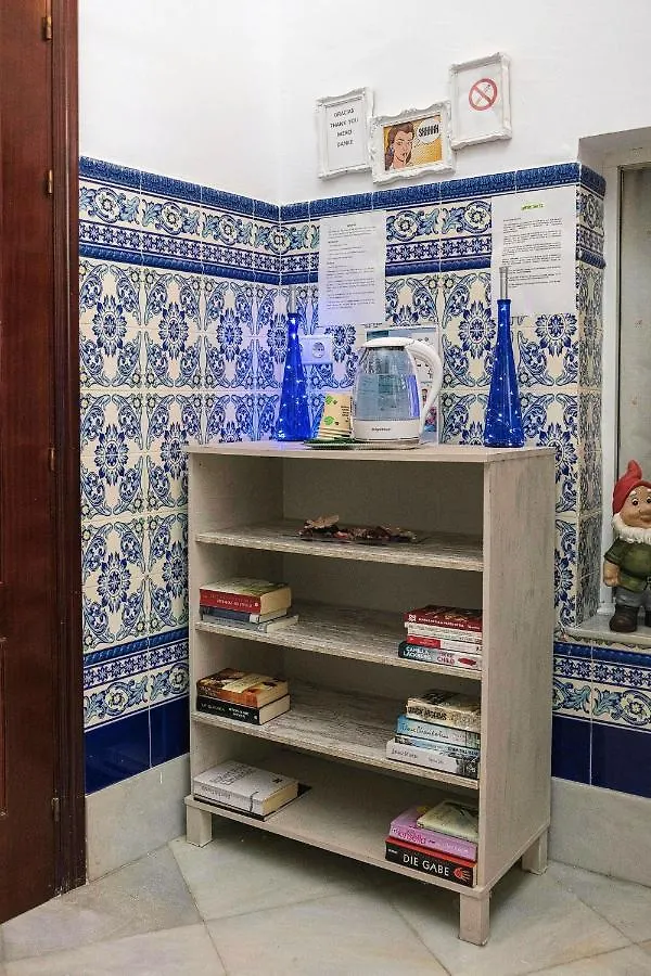 Hostal Colon Cadice 0*,  Spagna